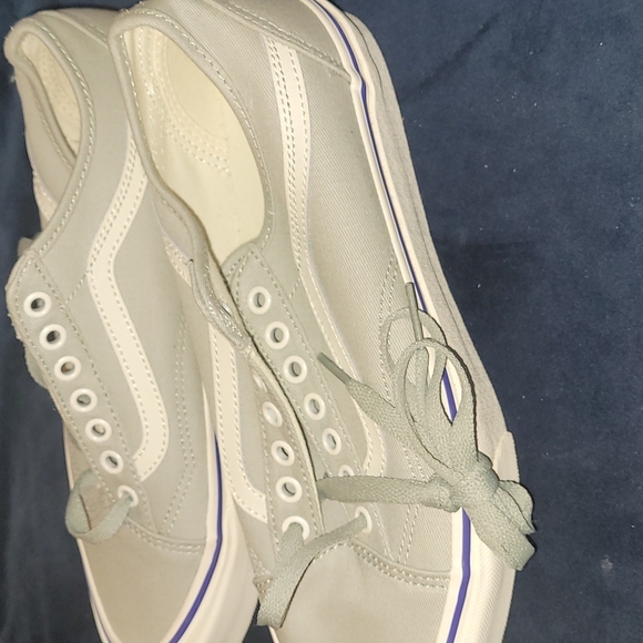 New Vans Old Skool Tapered  size 7.5 mn/9wmn - Picture 3 of 8